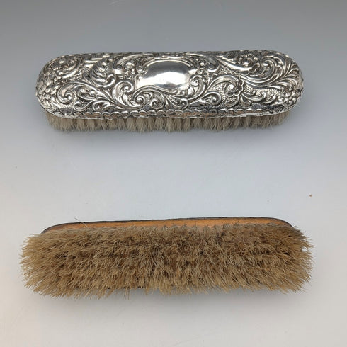 1908年 英国アンティーク 純銀装飾ハンドル 洋服ブラシペア  J&R Griffin